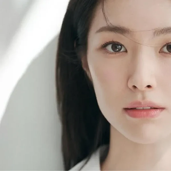 The most loved look of Ha Young today