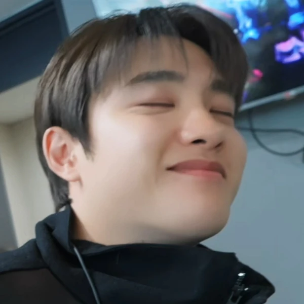 오늘 가장 사랑받은 도경수 (디오)의 모습