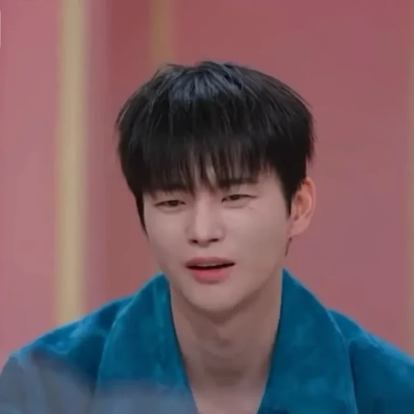 Popular photo full of fans’ love for Seo Inguk