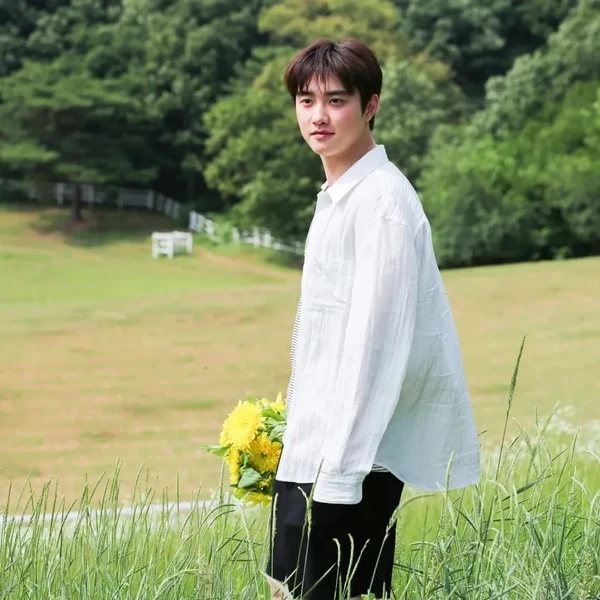 Foto populer Doh Kyungsoo (D.O.) yang penuh cinta dari penggemar