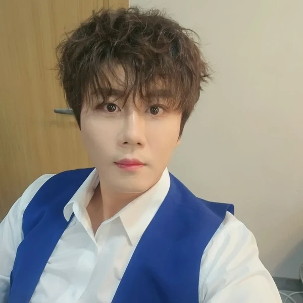 Popular photo full of fans’ love for Jin Haesung