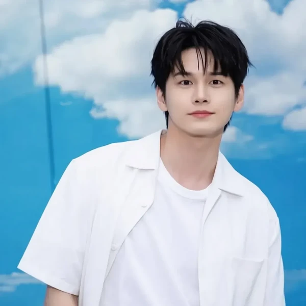 Penampilan Ong Seongwu yang paling disukai hari ini