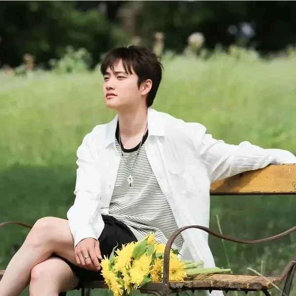 Foto populer Doh Kyungsoo (D.O.) yang penuh cinta dari penggemar