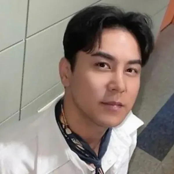 Foto populer Jang Minho yang penuh cinta dari penggemar