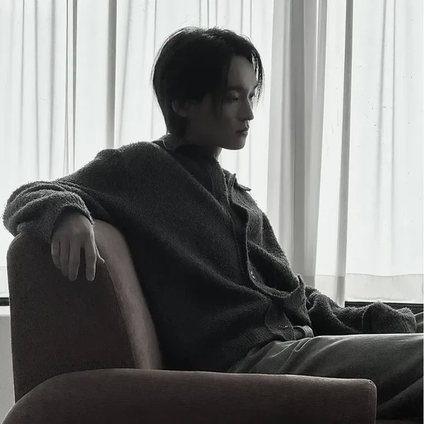 Popular photo full of fans’ love for Choi Hojong