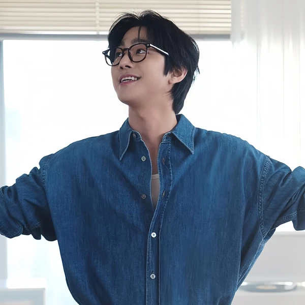 The most loved look of Ahn Hyoseop today