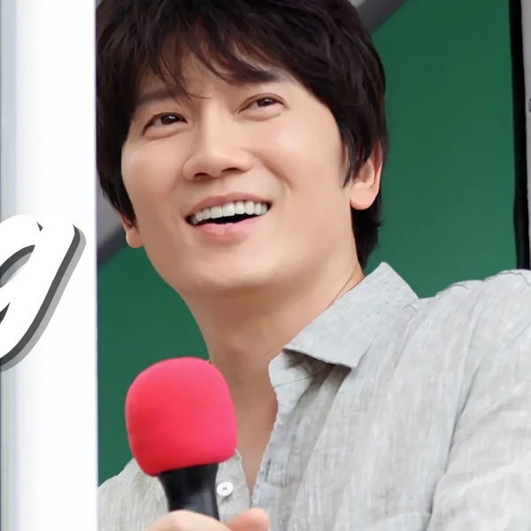 Top moment of Ji Sung chosen by fans