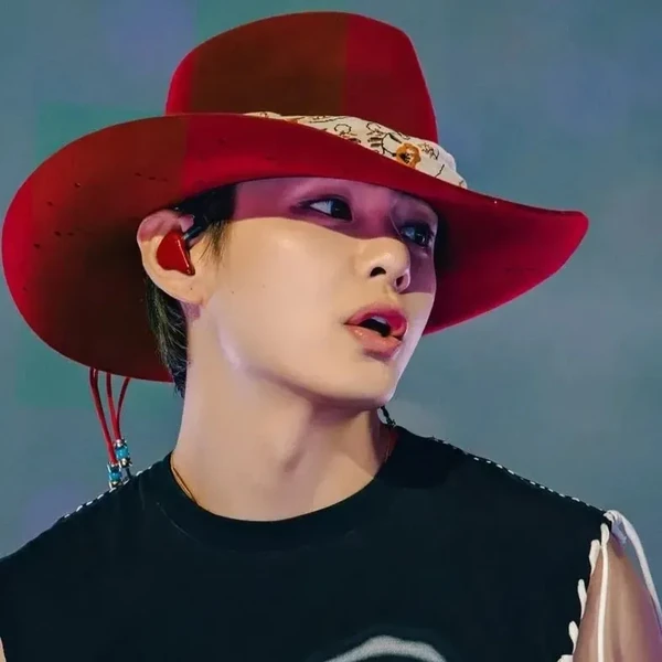 Top moment of Kim Taehyung (V) chosen by fans
