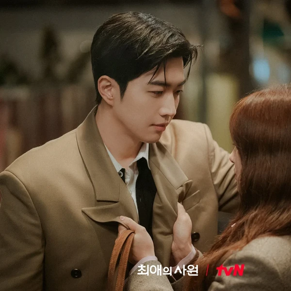 Popular photo full of fans’ love for Kang Hoon