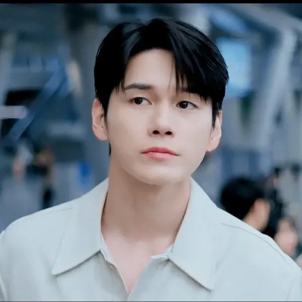 The most loved look of Ong Seongwu today