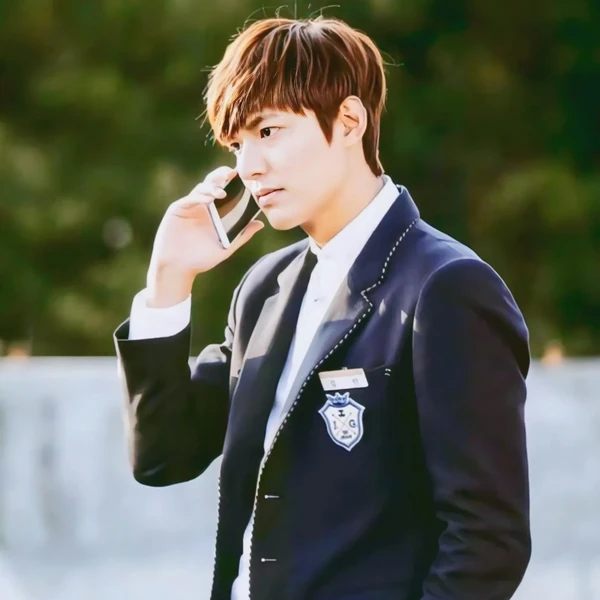Representative photo of Lee Minho showing their charm