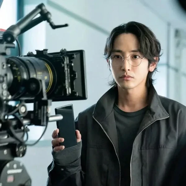 Representative photo of Lee Soohyuk showing their charm