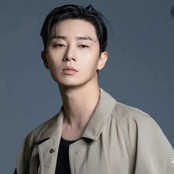 The most loved look of Park Seojoon today