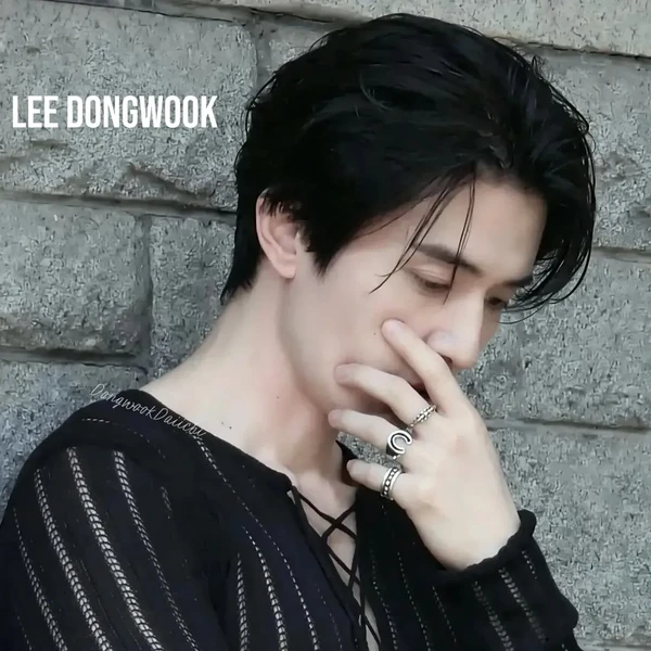 Popular profile photo of Lee Dongwook loved by fans