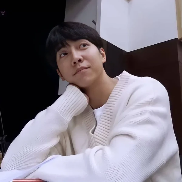 Top moment of Lee Seunggi chosen by fans