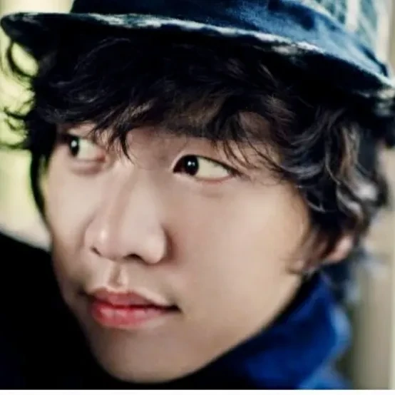 Penampilan Lee Seunggi yang paling disukai hari ini