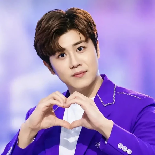 Popular photo full of fans’ love for Jin Haesung