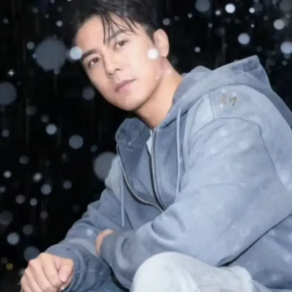 Foto populer Jang Minho yang penuh cinta dari penggemar
