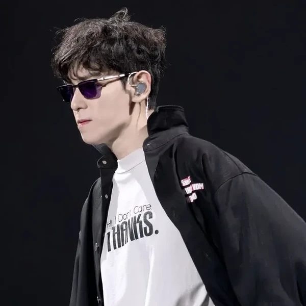The most loved look of T.O.P today
