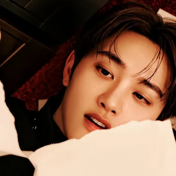 Penampilan Doh Kyungsoo (D.O.) yang paling disukai hari ini
