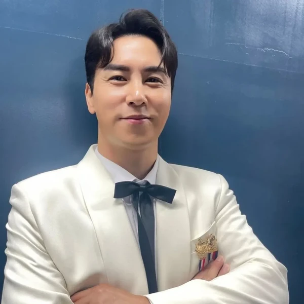 Penampilan Jang Minho yang paling disukai hari ini