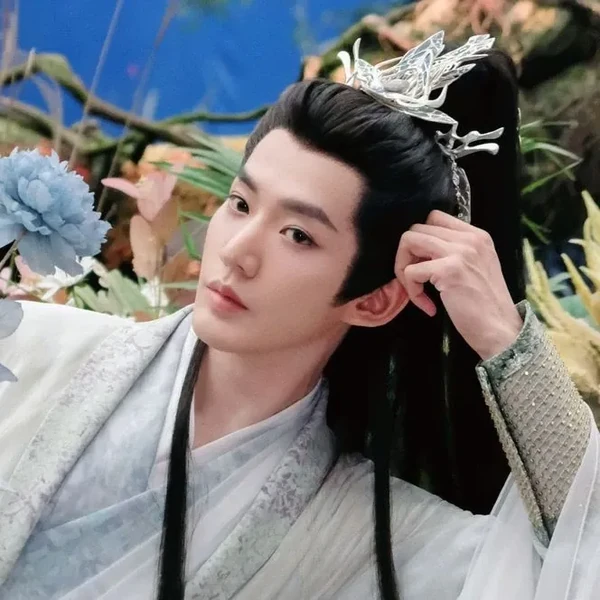 Popular photo full of fans’ love for Deng Wei