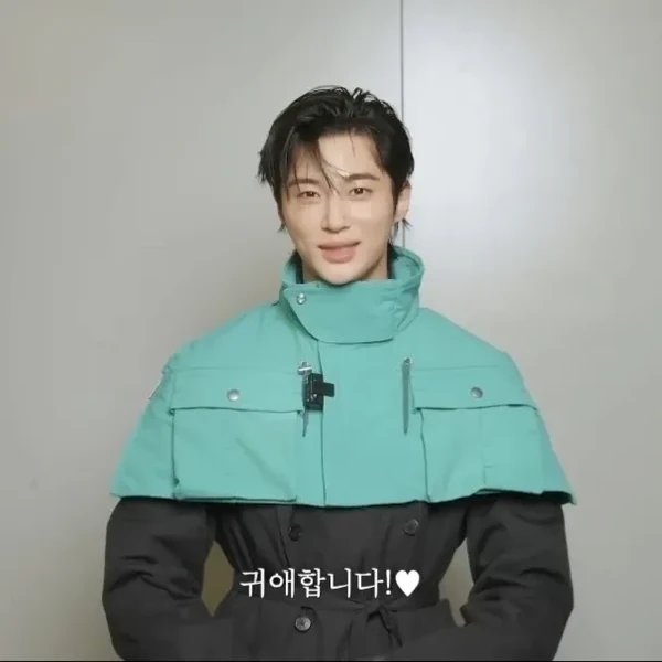 Popular photo full of fans’ love for Byeon Wooseok