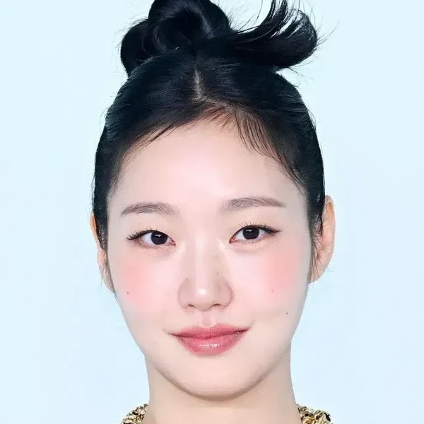 充滿粉絲愛的金高銀人氣照片