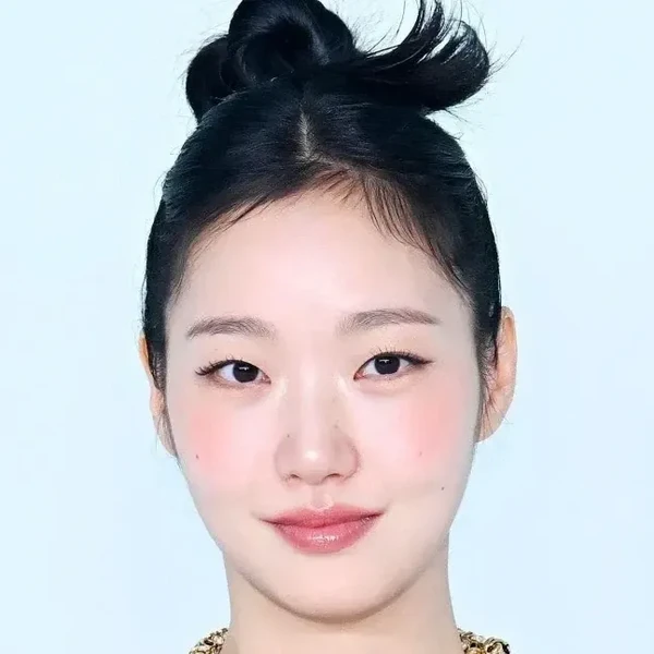 充滿粉絲愛的金高銀人氣照片