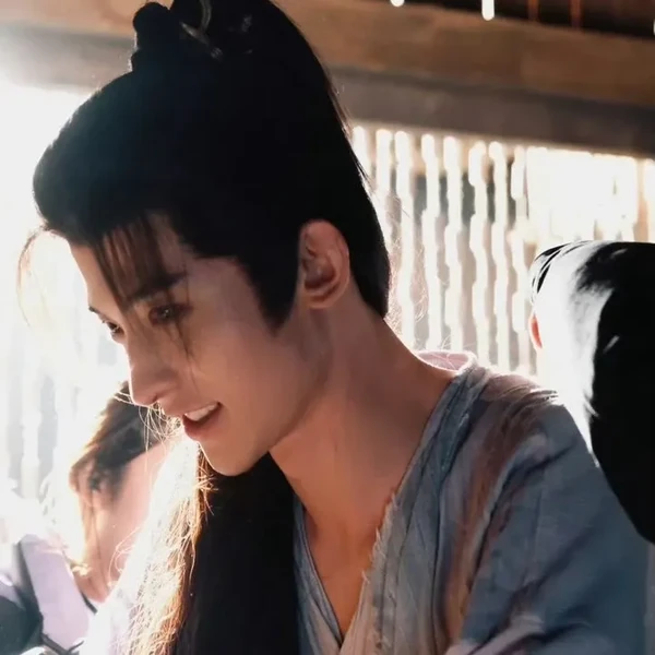 Popular photo full of fans’ love for Chang Huasen