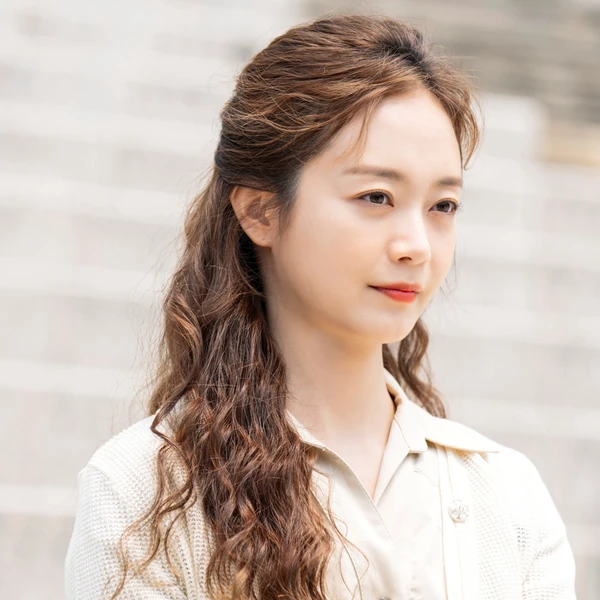 The most loved look of Jeon Somin today
