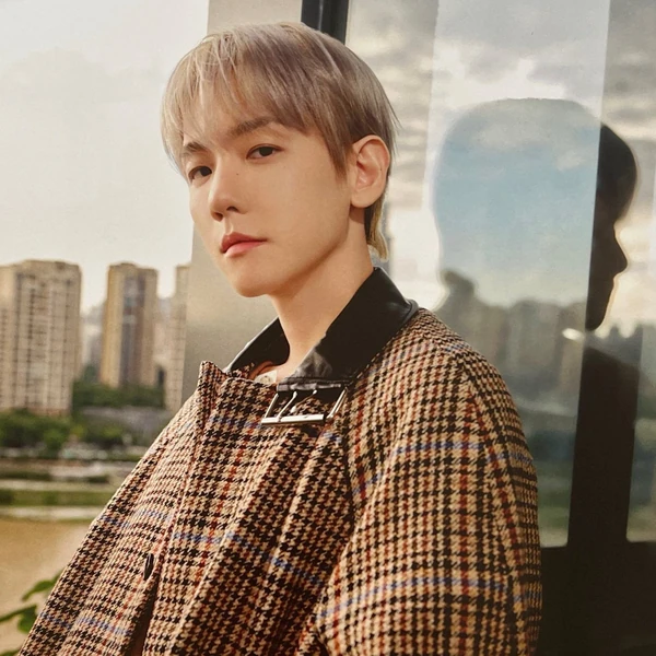 Popular photo full of fans’ love for Yoon Soyang