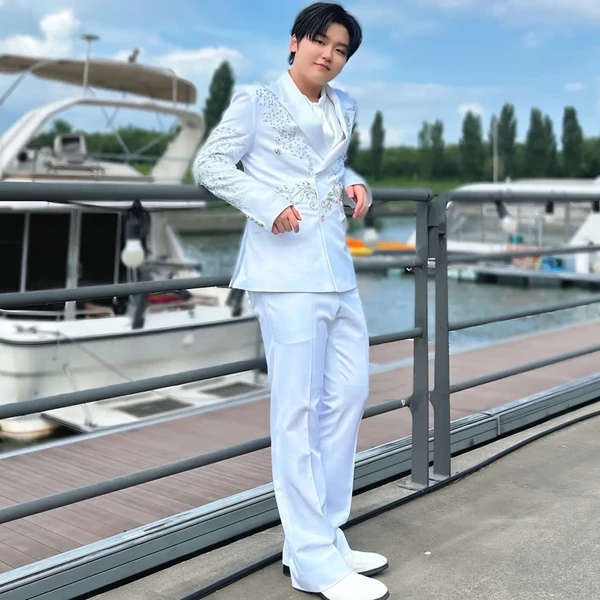 Popular photo full of fans’ love for Park Sungon