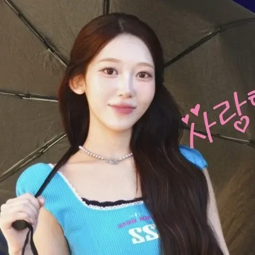 The most loved look of Gil Ryeowon today
