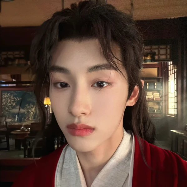 The most loved look of Winwin today