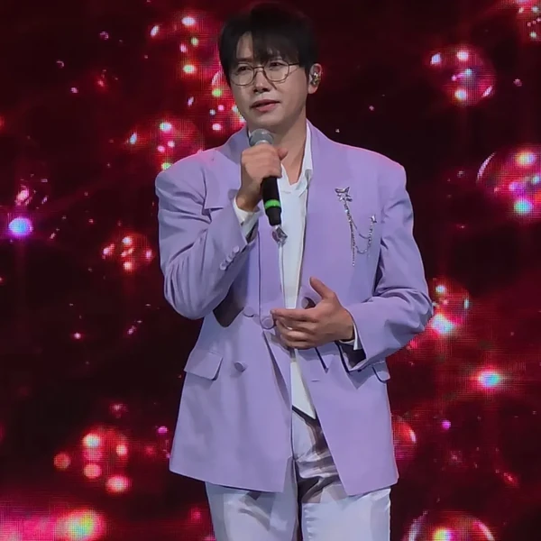 The most loved look of Chungil today