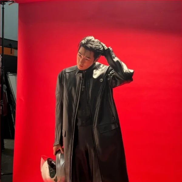 The most loved look of Park Seoham today