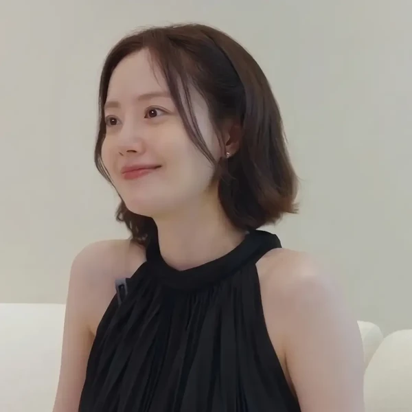 The most loved look of Moon Chaewon today