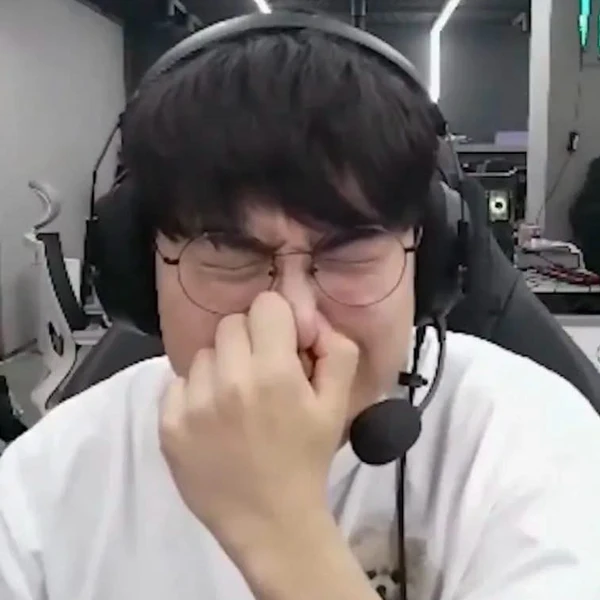 투표로 선정된 구마유시의 인기 프로필 이미지