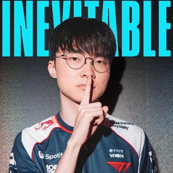 Today’s standout profile photo of Faker on Choeaedol Celeb