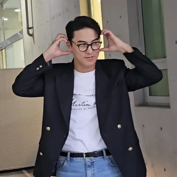 Penampilan Jang Minho yang paling disukai hari ini