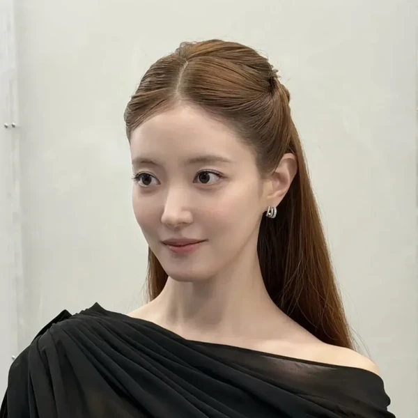 The most loved look of Lee Seyoung today