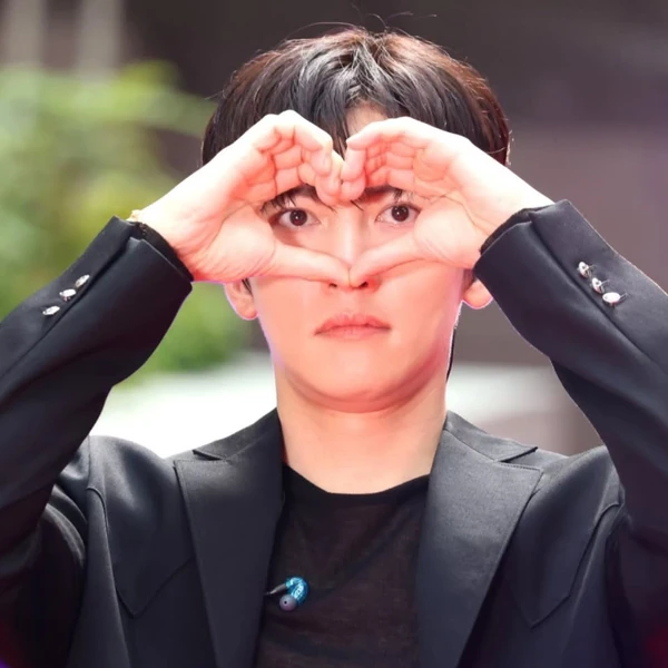 Popular photo full of fans’ love for Ji Changwook