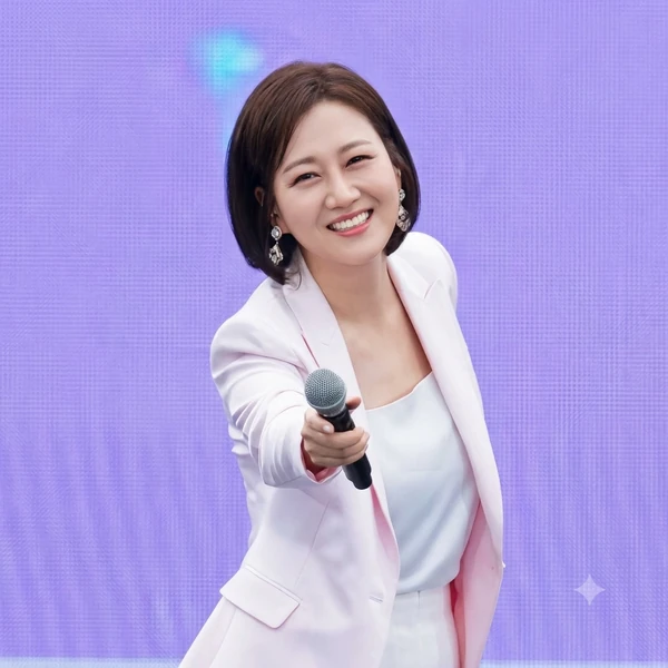 Popular photo full of fans’ love for Jang Yoonjeong