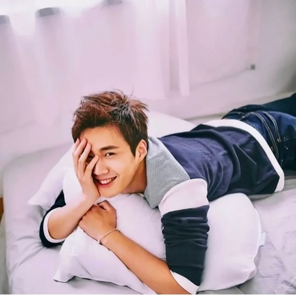 Popular photo full of fans’ love for Kim Seonho