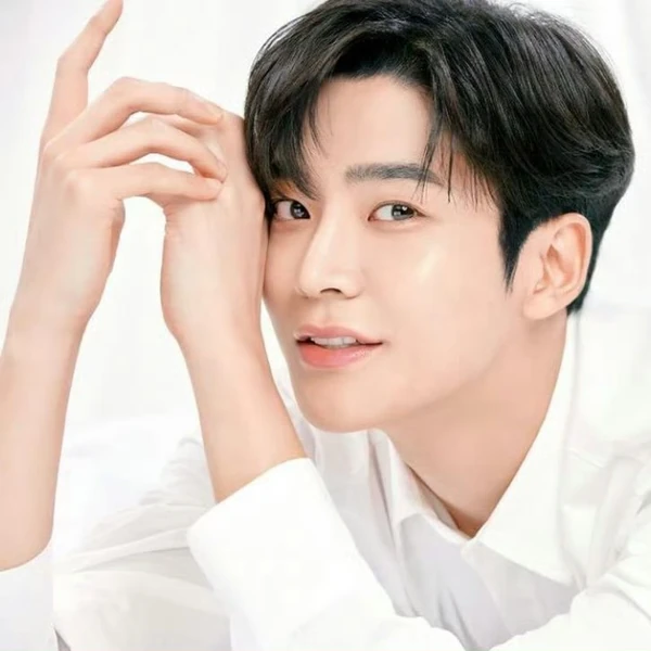 Momen terbaik Rowoon pilihan penggemar