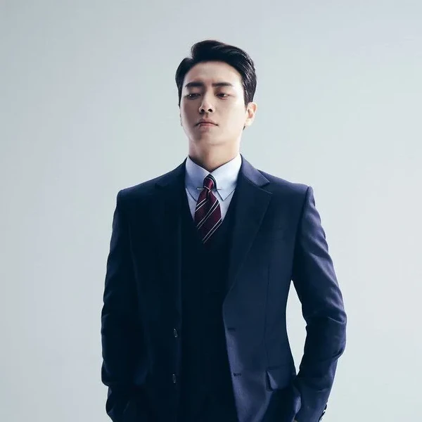 The most loved look of Lee Joonhyuk today