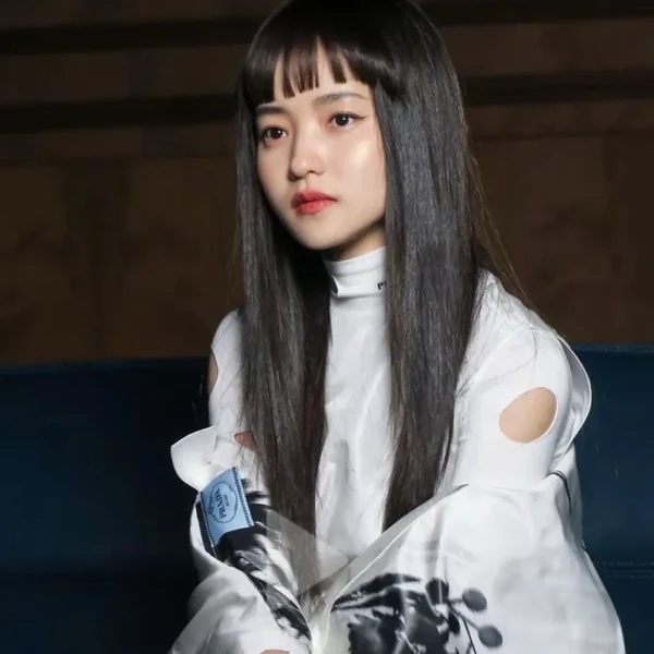 Popular photo full of fans’ love for Kim Taeri