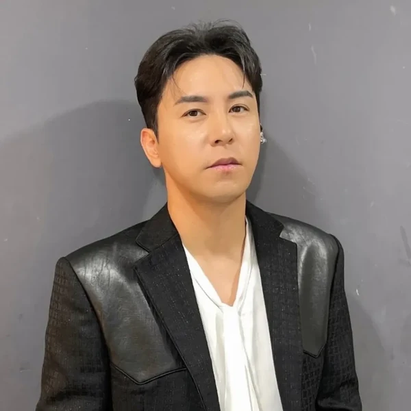 Foto populer Jang Minho yang penuh cinta dari penggemar