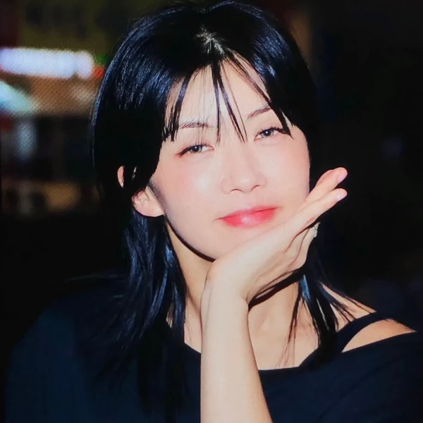 Popular photo full of fans’ love for Aiki
